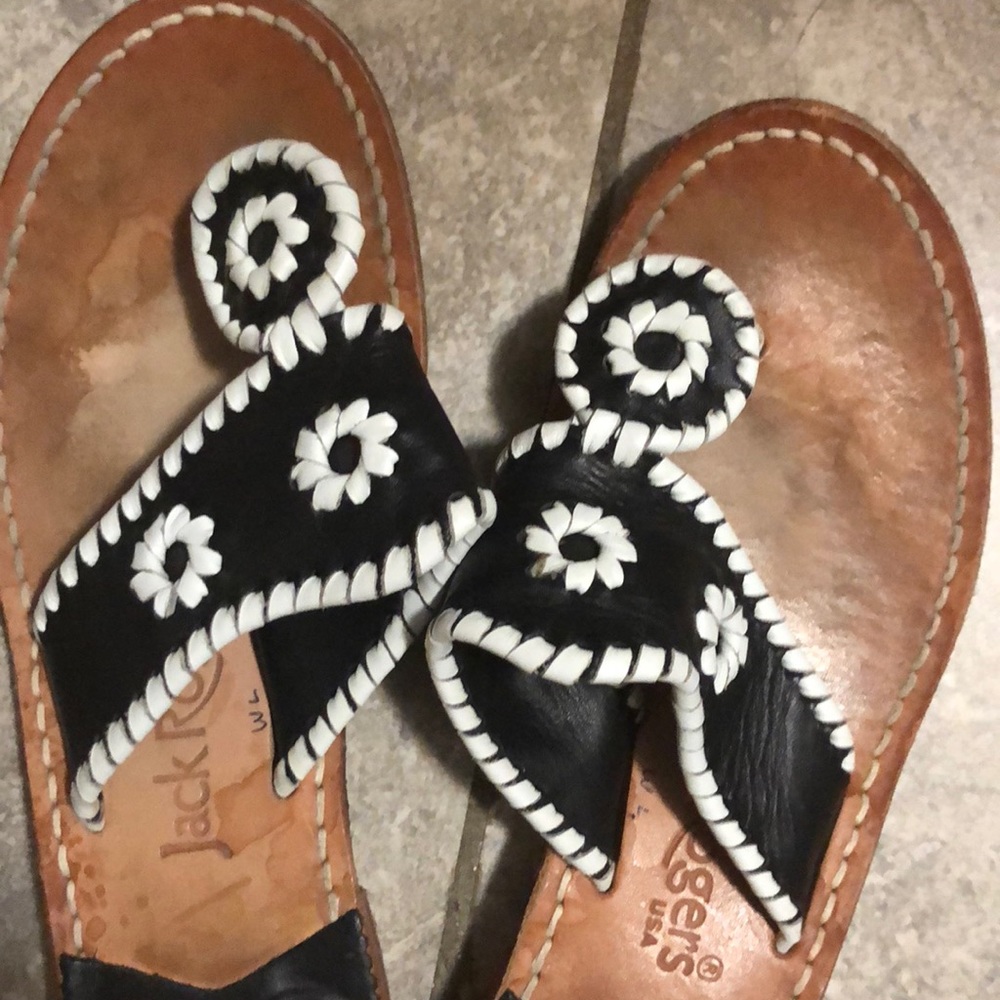 Jack Roger’s black and white icon slippers - Picture 3 of 7